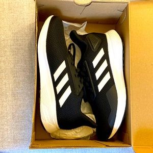 Adidas Duramo 9K Wide- Size 3US - Color Black🖤UNISEX !!! Good for GIRLS & BOYS.